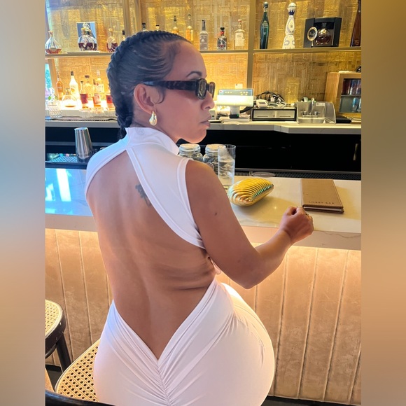 Meet your Posher, Kay - Picture 2 of 6